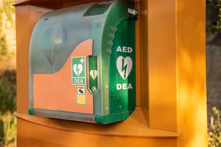 le defibrillateur automatise externe est obligatoire dans les lieux recevant du public erp decret n 2018 1186 du 19 decembre 2018